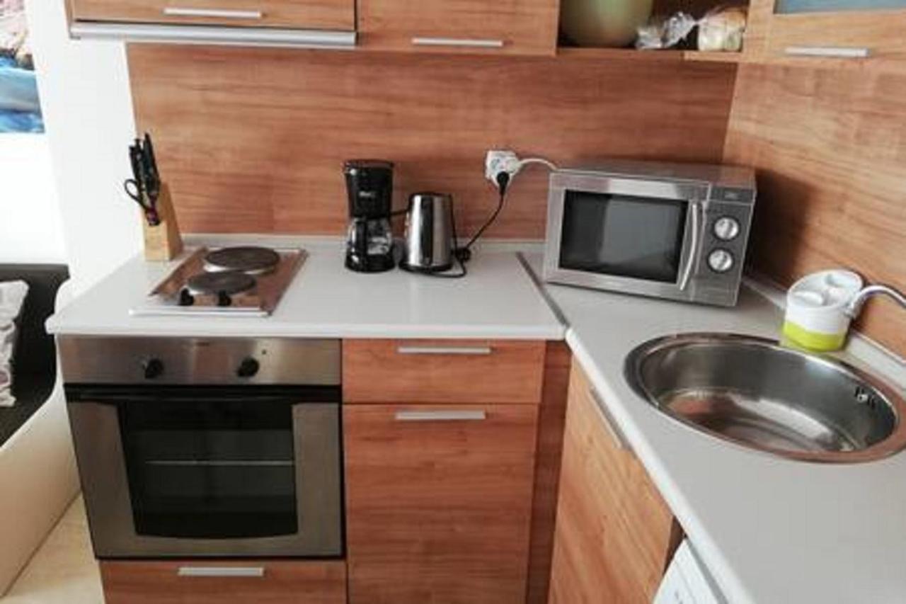 Yves 2 Bed Apart At Sun Village Sunny Beach Not Far Away From The Sea Exterior foto